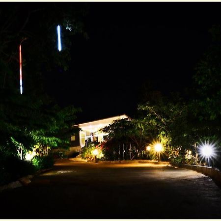 Hotel Wind Hills Nakhonratchasima Zewnętrze zdjęcie